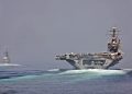 Buques de la Armada de Estados Unidos transitando el Estrecho de Ormuz