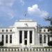 La Fed mantiene los tipos por quinta vez consecutiva, pero la disidencia de tres consejeros dispara el miedo a una subida en septiembre
