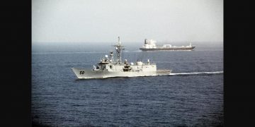 Ormuz bajo asedio: Estados Unidos reimpone el bloqueo naval a Irán y Teherán amplía su lista de objetivos a siete países