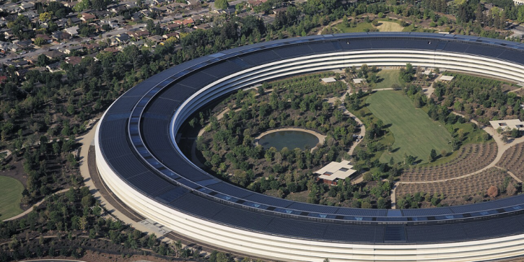 Burbuja de la IA: por qué Apple podría ser la gran ganadora si OpenAI y Oracle se hunden